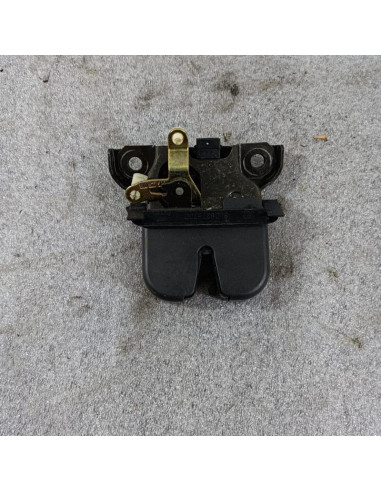 CERRADURA MALETERO / PORTÓN 8L0827520C