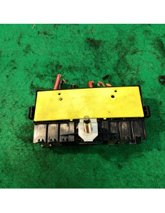 CAJA RELÉS / FUSIBLES 2354039 2