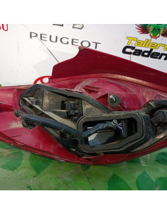 PILOTO TRASERO DERECHO 9649986580 · 2471808