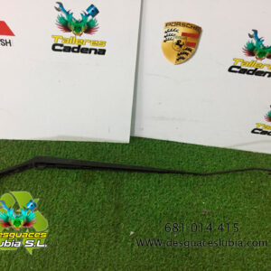 Brazo limpia delantero izquierdo Mitsubishi Colt VI (Z30) 1.1 CZ1 (75 cv)