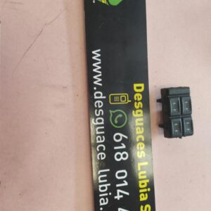 Mando elevalunas delantero izquierdo Ford Mondeo II Hatchback 1.8 16V (110 cv)
