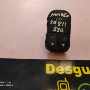 Mando elevalunas delantero izquierdo Ford Mondeo II Hatchback 1.8 16V (110 cv)