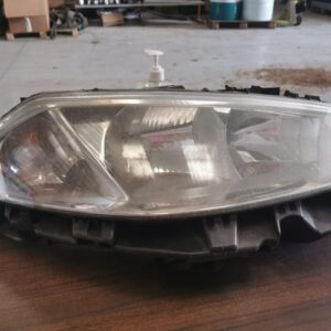 Faro izquierdo Renault Megane II Clasico 1.4 16V (98 cv)