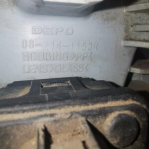 Faro derecho Mitsubishi Carisma 1.3 i 16V (82 cv)