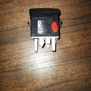 Interruptor Audi A4 (B5) Versión 1999 1.6i (101 cv)