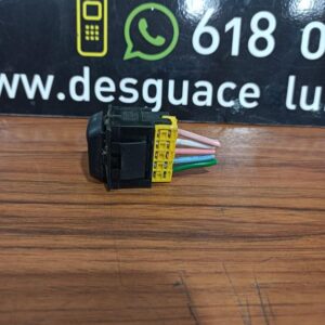 Mando elevalunas delantero derecho Citroen Xsara (N1) 1.9 D (70 cv)