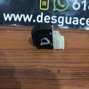 Mando elevalunas delantero derecho Citroen Xsara (N1) 1.9 D (70 cv)