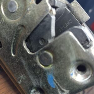 Cerradura puerta trasera izquierda Renault Megane II Clasico 1.4 16V (98 cv)