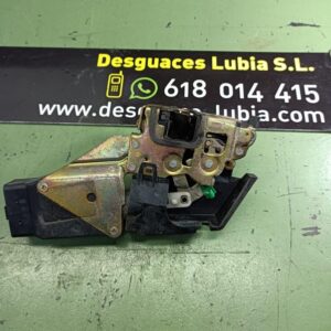 Cerradura puerta trasera izquierda Volvo V40 Combi (VW) 1.6 16V (105 cv)