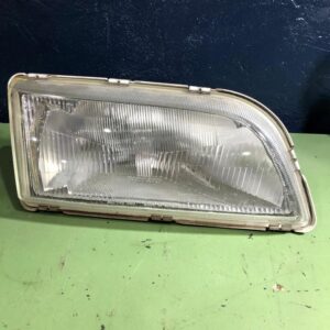 Faro derecho Volvo V40 Combi (VW) 1.6 16V (105 cv)