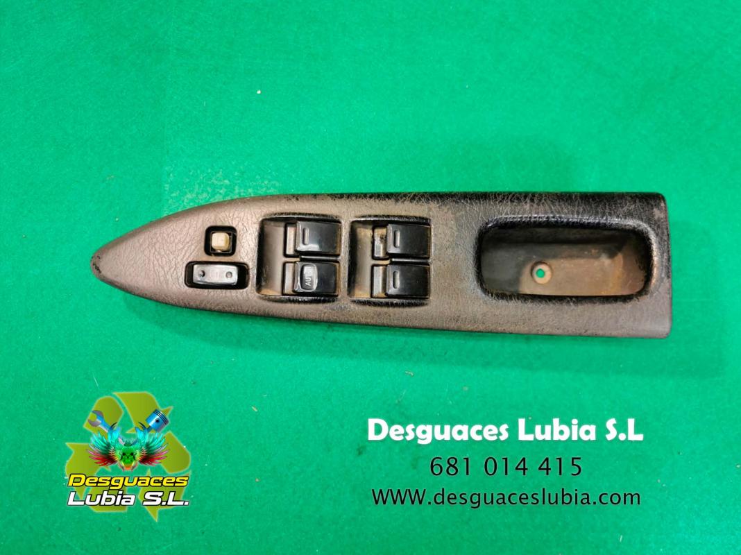 Mando elevalunas delantero izquierdo Toyota Avensis Hatch (T22) 1.6 (101 cv)