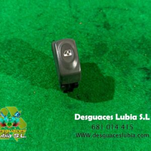 Mando elevalunas delantero derecho Renault Megane Scenic I (KA) 1.6 (75 cv)