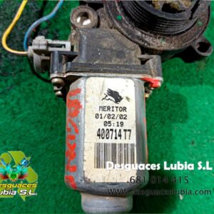 Motor elevalunas delantero izquierdo Renault Laguna II Grandtour 1.5 dCi (101 cv)