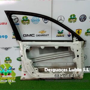 Puerta delantera izquierda Volkswagen Passat Variant (B5) 1.6 (101 cv)