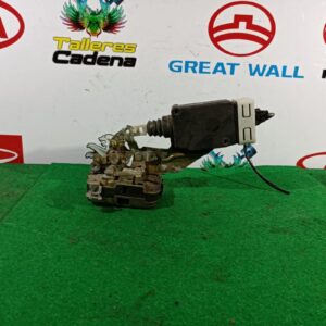 Cerradura puerta trasera derecha Volvo S40 (VS) 1.6 16V (105 cv)