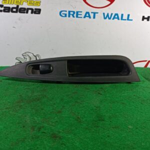 Mando elevalunas trasero izquierdo Nissan Qashqai II 1.6 DCI ALL MODE 4X4-i (130 CV)