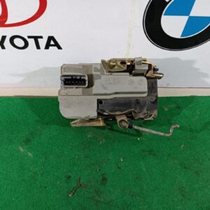 Cerradura puerta delantera derecha Citroen Xsara Picasso (N68) 1.6 HDI FAP (109 cv)