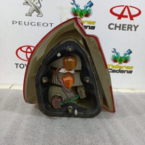 Piloto trasero derecho Mitsubishi Carisma 1.6 i 16V (103 cv)