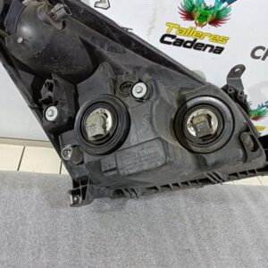 Faro izquierdo Toyota Corolla Verso III 1.6 16V (132 cv)