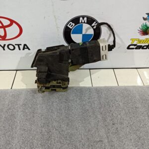 Cerradura puerta delantera derecha Mitsubishi Carisma 1.6 i 16V (103 cv)