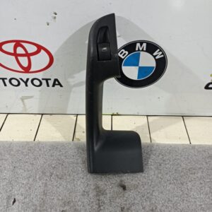 Mando elevalunas delantero derecho Audi A3 (8L) Versión 2000 1.9 TDI (90 cv)