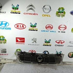 Rejilla delantera Opel Astra F 1.7 TDS (82 cv)