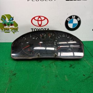 Cuadro de instrumentos Audi A4 (B5) 1.9 TDI (110 cv)