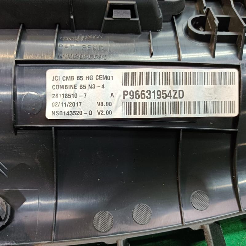 Cuadro de instrumentos Citroen C4 I Hatchback (Fase I, 2004) 1.4i 16V (88 cv) - Imagen 4