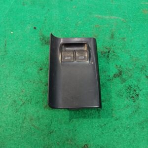 Mando elevalunas delantero izquierdo Audi A4 (B5) 1.9 TDI (110 cv)