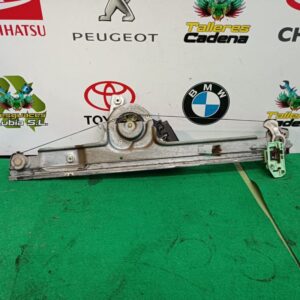 Elevalunas delantero derecho Renault Scenic II 1.4 i 16V (98 cv)