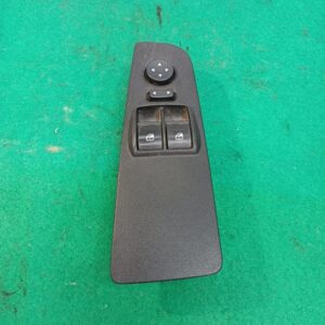 Mando elevalunas delantero izquierdo Fiat Punto II (188) 1.2 (60 cv)