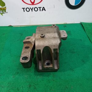 Soporte motor derecho Volkswagen Golf IV Variant (1J5) 1.4 16V (75 cv)