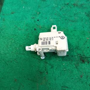 Motor cierre centralizado portón Volkswagen Golf IV Variant (1J5) 1.4 16V (75 cv)