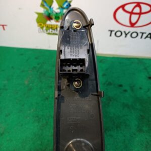 Mando elevalunas delantero derecho Hyundai Lantra 1.5 12V (88 cv)