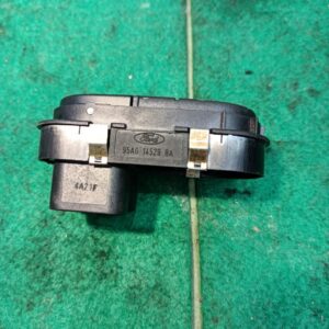 Mando elevalunas delantero derecho Ford Escort VII (GAL,AAL,ABL) 1.8 TD (90 cv)
