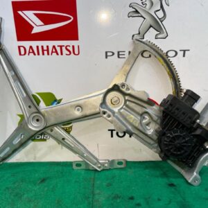 Cerradura puerta delantera derecha Opel Zafira B 1.9 CDTI (100 cv)