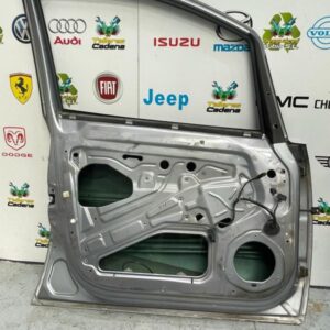Puerta delantera izquierda Opel Zafira B 1.9 CDTI (100 cv)