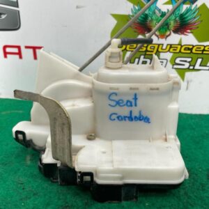 Cerradura puerta trasera derecha Seat Cordoba Vario (6K5) 1.4 i (60 cv)