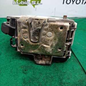 Cerradura puerta trasera izquierda Seat Cordoba Vario (6K5) 1.4 i (60 cv)
