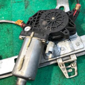 Elevalunas delantero izquierdo Peugeot 206 1.9 D (71 cv)