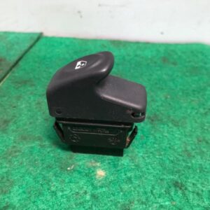 Mando elevalunas delantero derecho Renault Megane I (BA) 1.9 D Eco (64 cv)