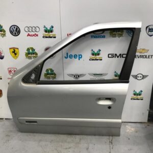 Puerta delantera izquierda Citroen Xsara (N1) 2.0 HDi (109 cv)