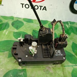 Cerradura puerta trasera izquierda Opel Vectra B 1.7 TD (82 cv)
