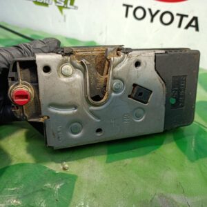Cerradura puerta trasera derecha Opel Vectra B 1.7 TD (82 cv)
