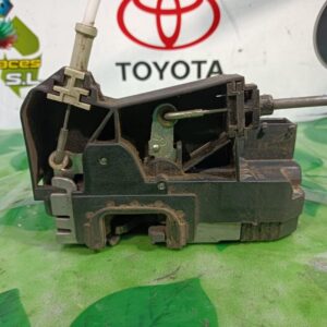 Cerradura puerta delantera derecha Opel Zafira A (T3000) 1.6 16V (101 cv)