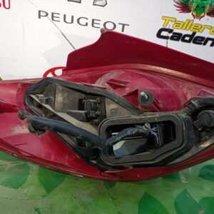 Piloto trasero derecho Peugeot 207 1.6 HDi (110 cv)